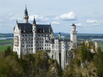 neuschwanstein-castle-landscape